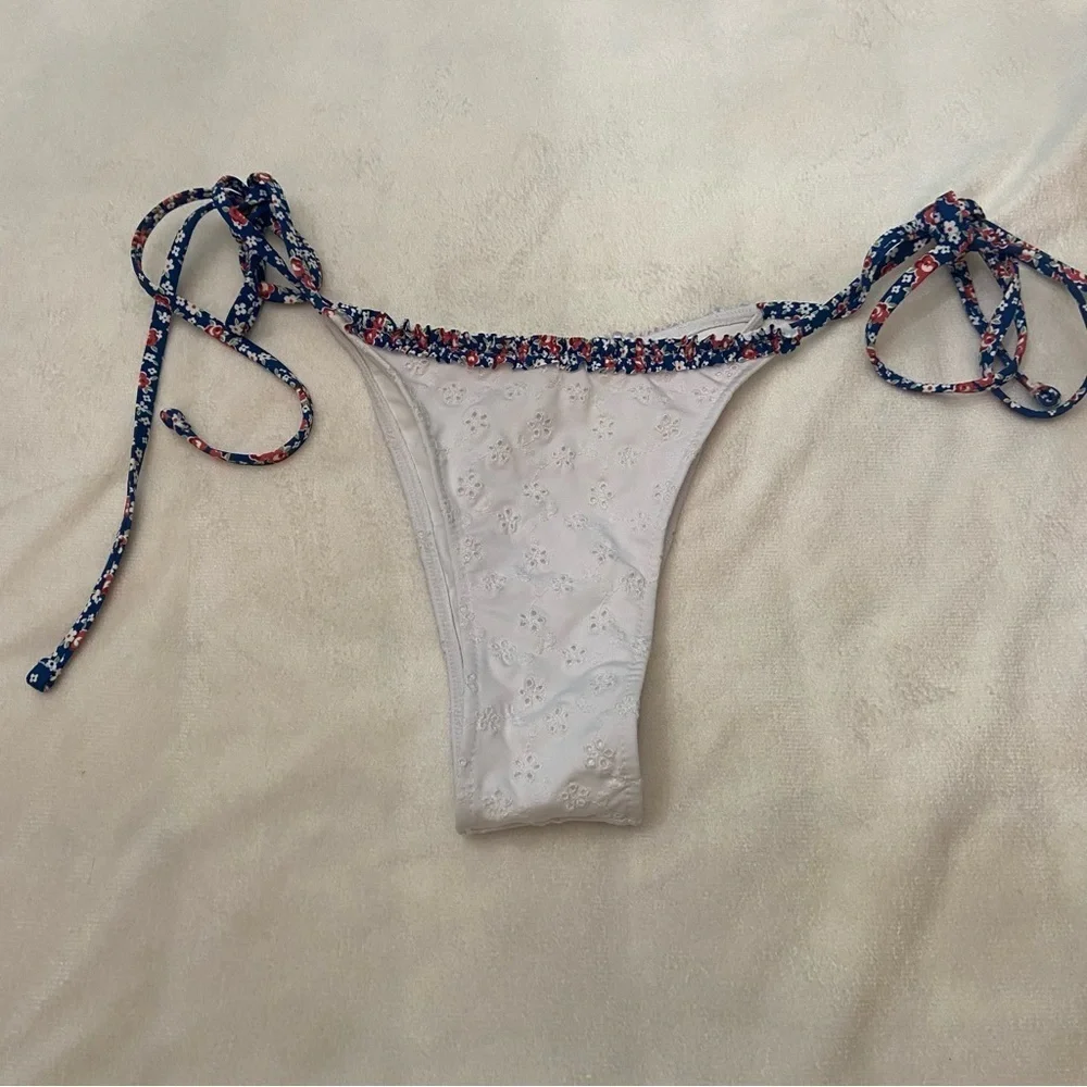 New! Frankie's Bikinis Divine Broderie Anglaise eyelet Bikini Briefs 1074